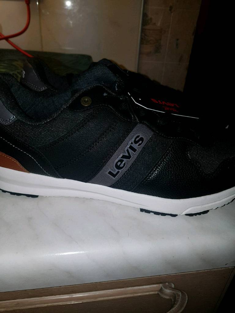 levi shoes near me